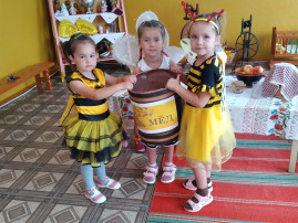"День рождения Мухи-Цокотухи" "День рождения Мухи-Цокотухи".